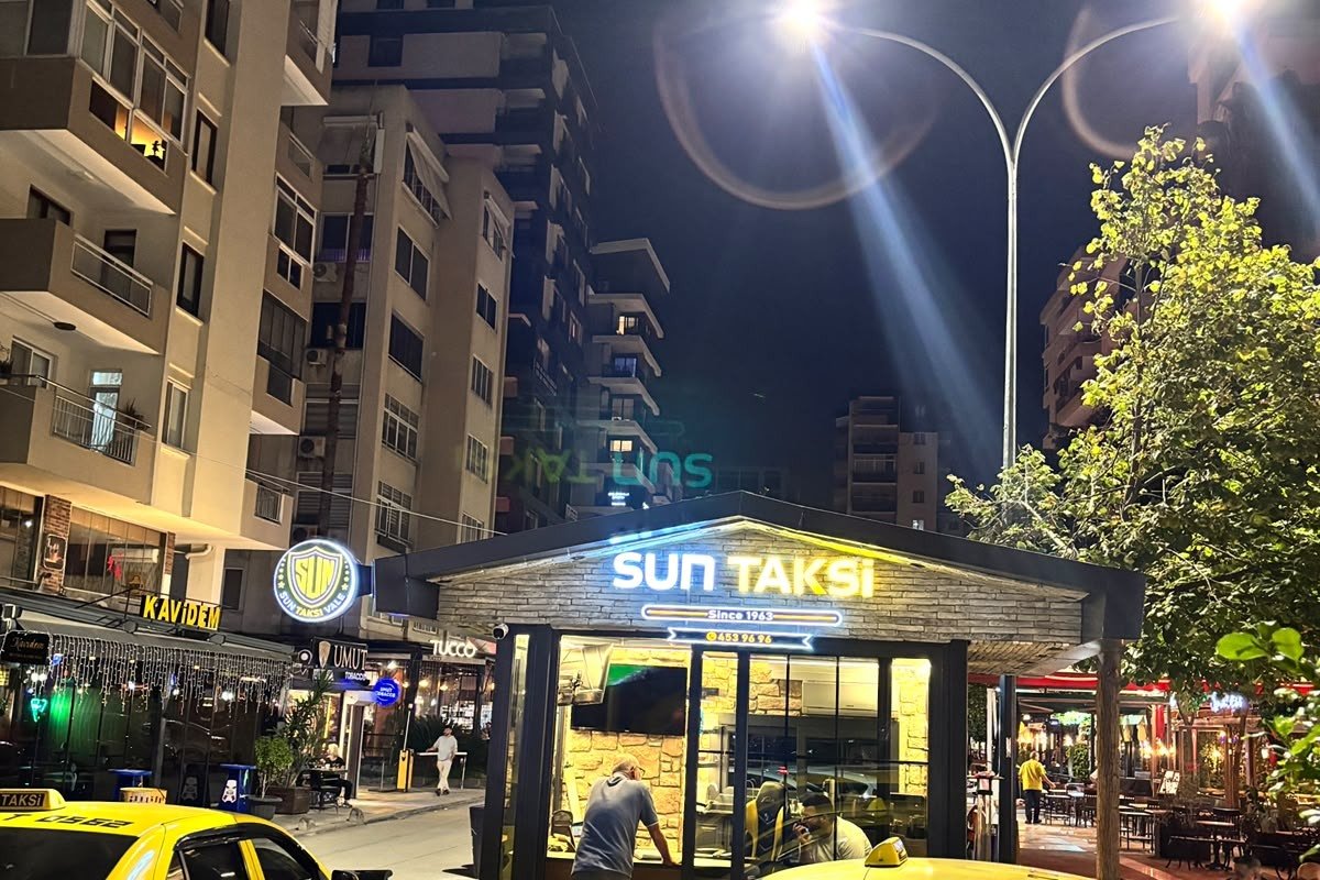 Sun Taksi Gece Nöbeti